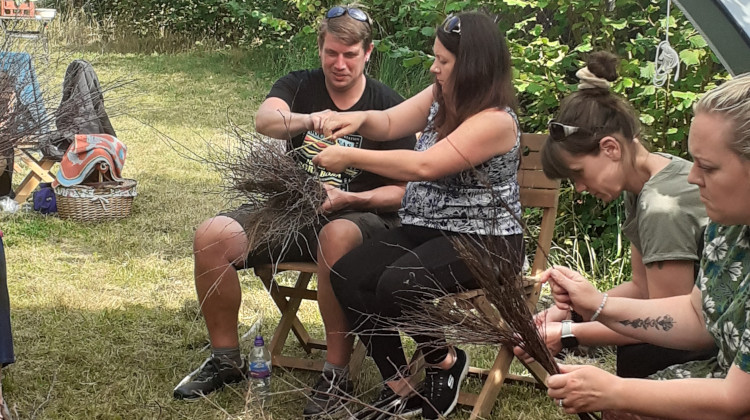 Make a besom with Wassledine from 100% locally grown materials, using only traditional methods